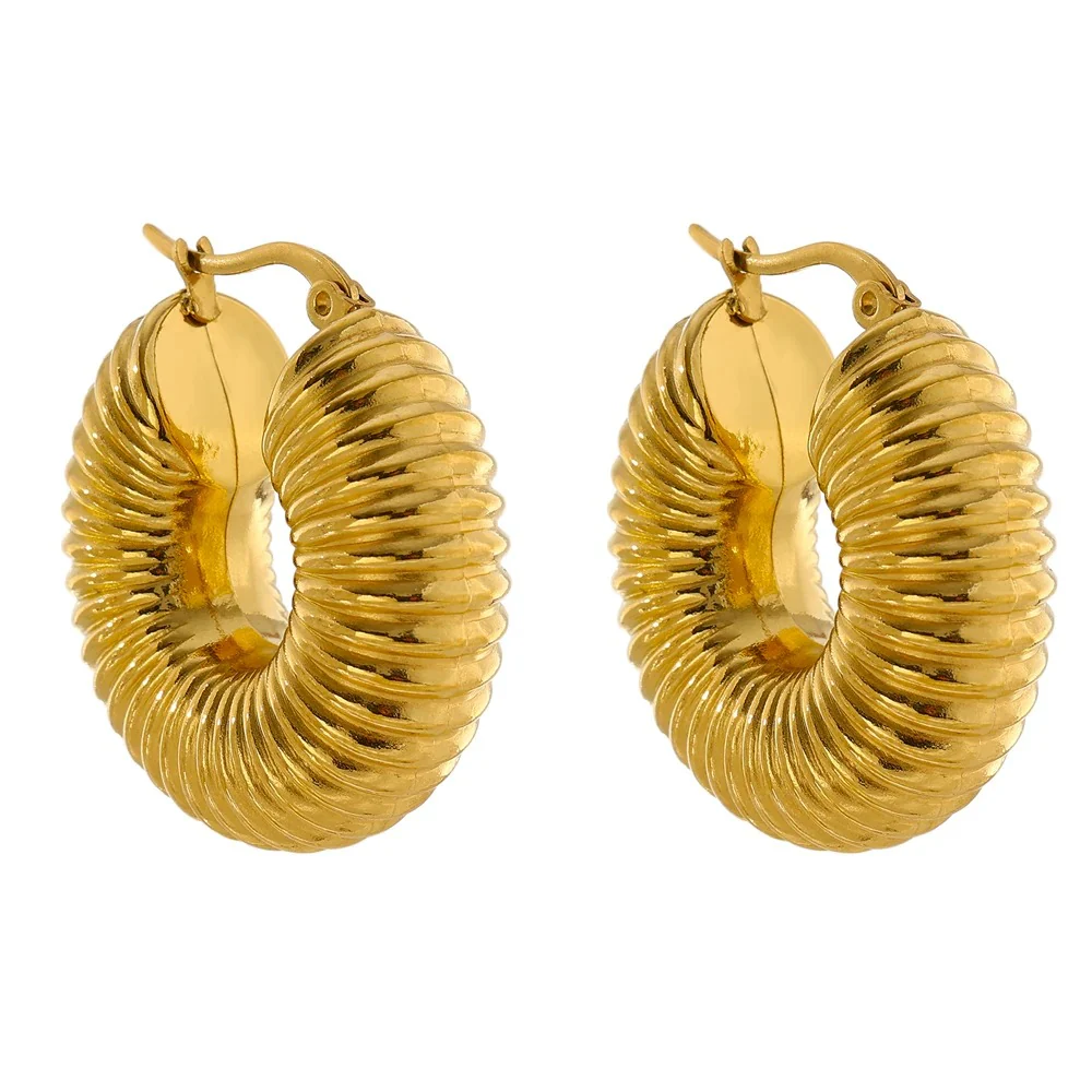 Round Chunky Hoop 18k Gold Earrings - Image 4