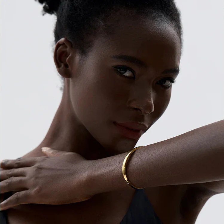 Essentials Classic Bangle - Image 3