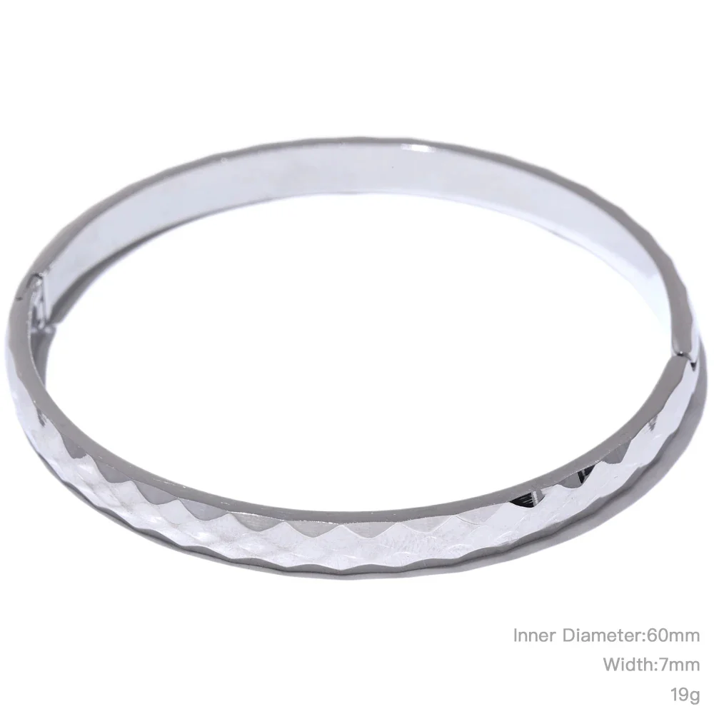 Geometric Pattern Gold/Silver Bangle Bracelet - Image 5