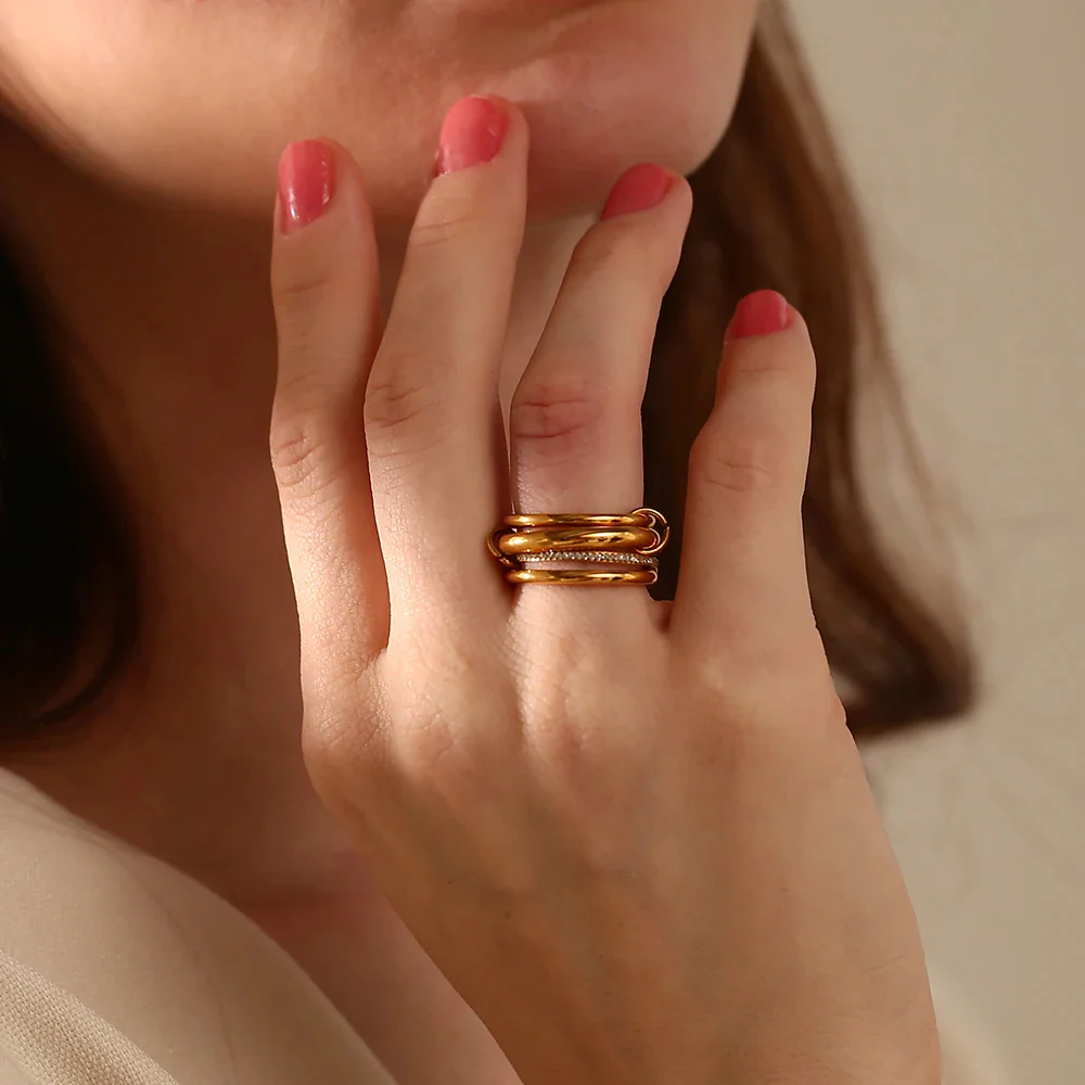 Loop the Loop Rings with Crystals Gold / Silver - Image 3