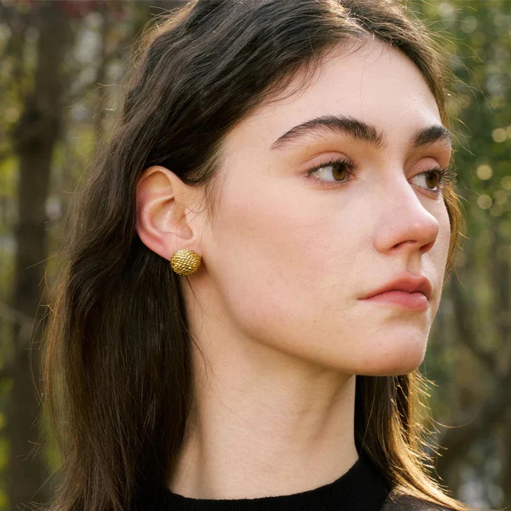 Mirelle - Textured Stud Earrings Gold Silver - Image 4