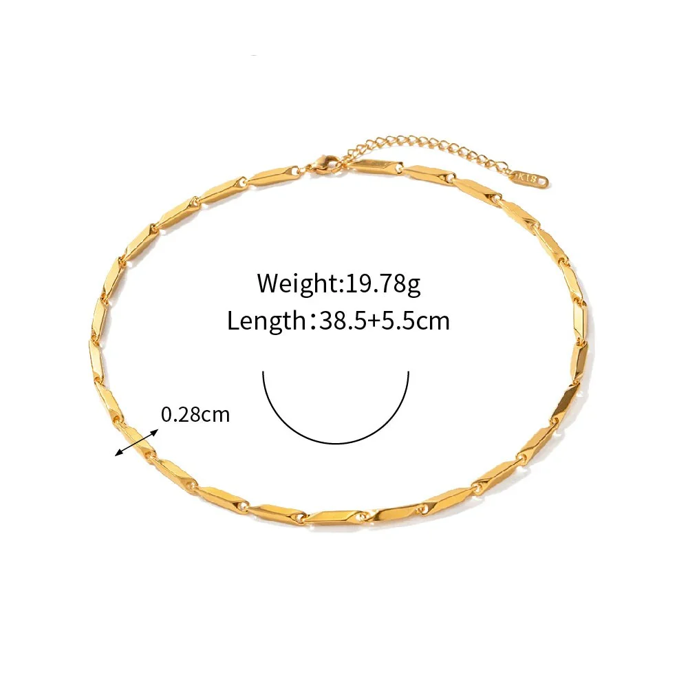 Sleek Links: Gold Chain Choker Necklace - Image 3
