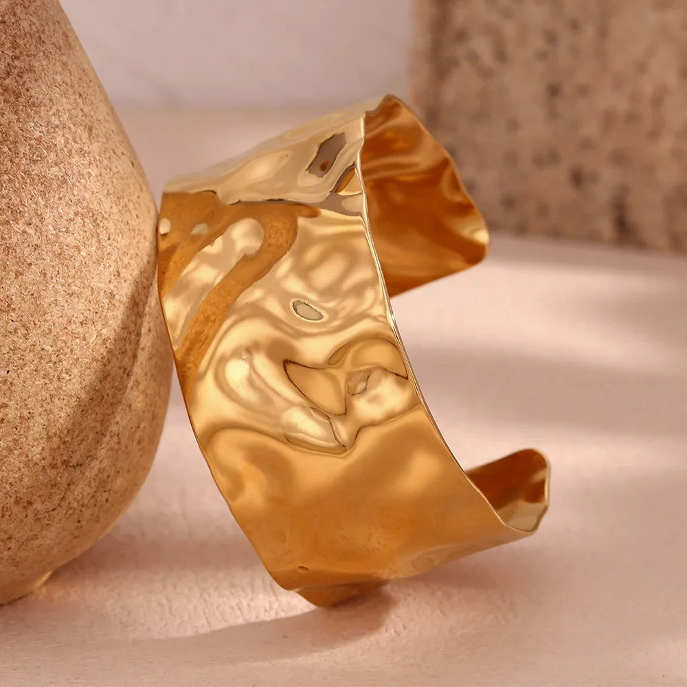 Waves of Light Textured Wide Cuff Gold/Silver - Image 5